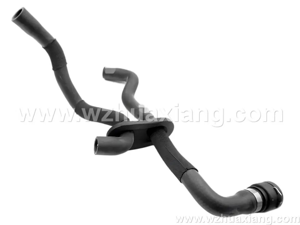 发动机冷却液软管
Coolant  hose