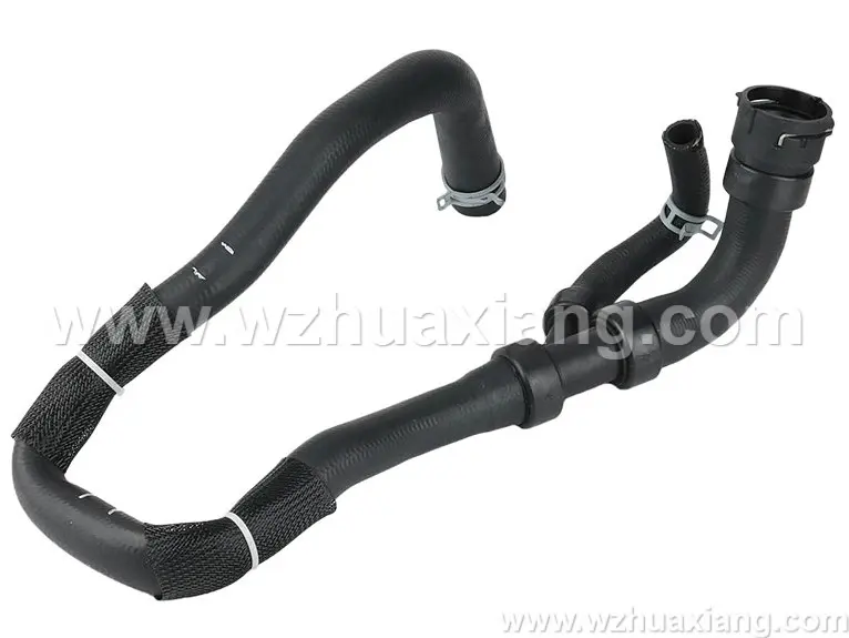 散热器冷却液水管
水箱下水管 
Radiator hose