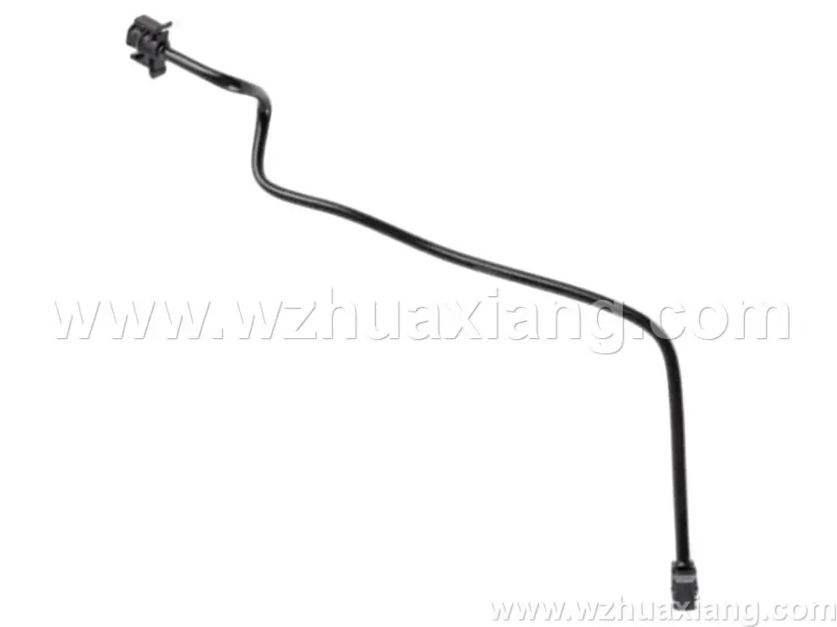 水箱溢流冷却液软管
副水壶回水管 
Secodary  kettle  return  pipr                      LR2